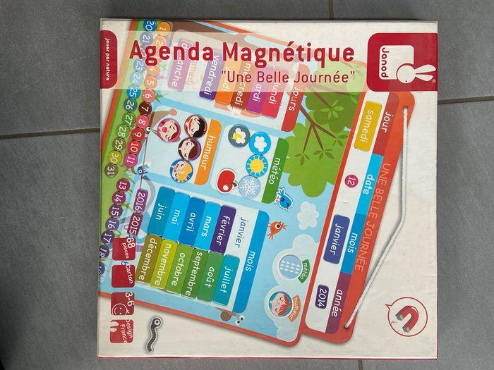 Agenda magnétique - photo numéro 1