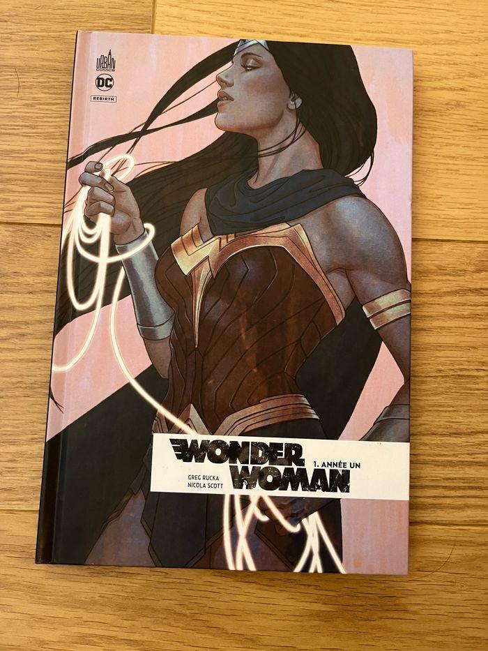 Bande dessinée wonder woman - photo numéro 1