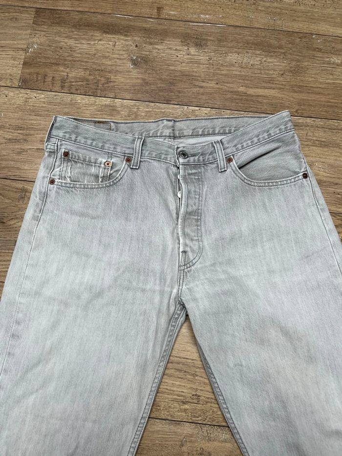 Jean Levis 501 vintage gris clair , taille W33 - photo numéro 4