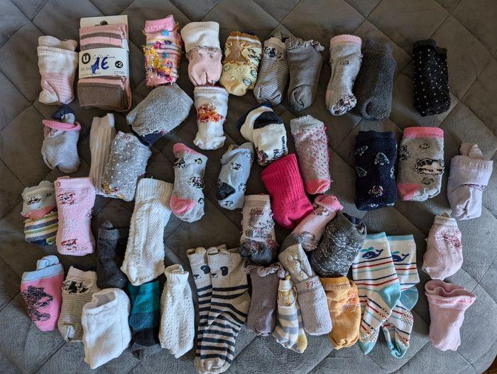 + de 40 paires de chaussettes 27-30