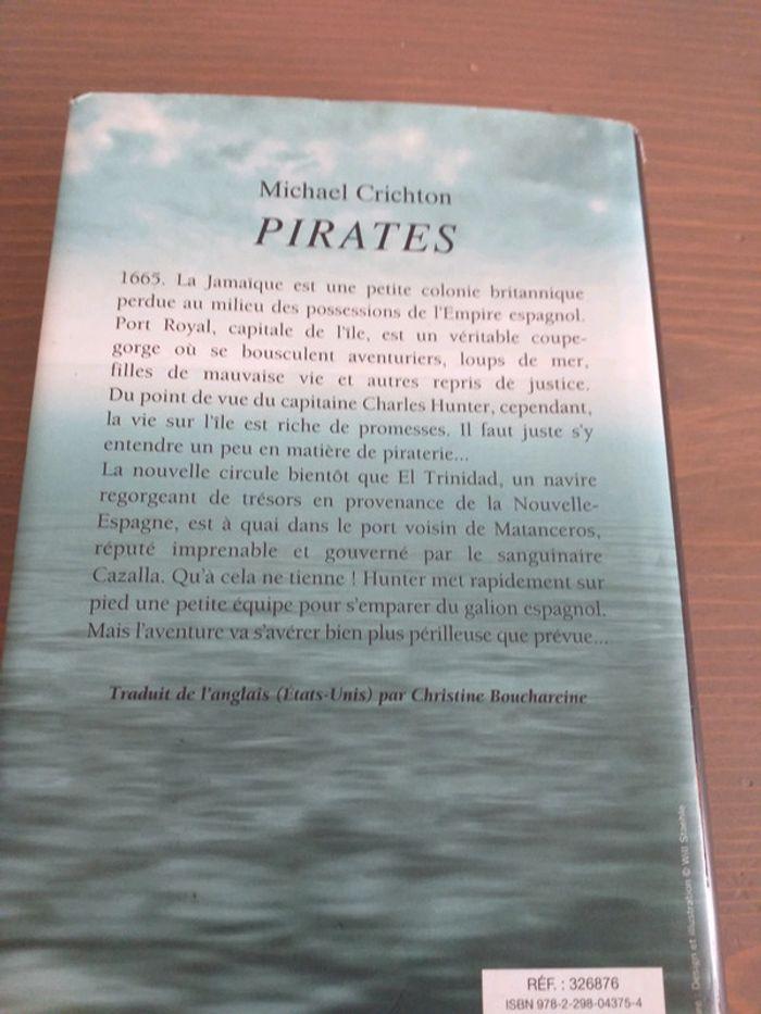 Livre Pirates de M Crichton - photo numéro 3