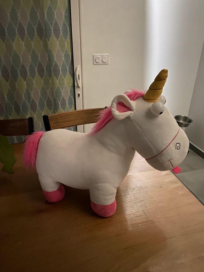 Peluche licorne Fluffy moi moche et méchant 60 cm - photo numéro 1