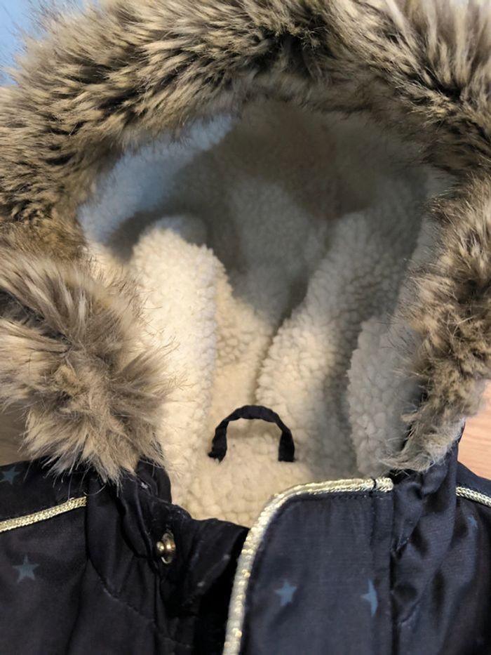 Manteau hiver à capuche. 12 mois - photo numéro 2