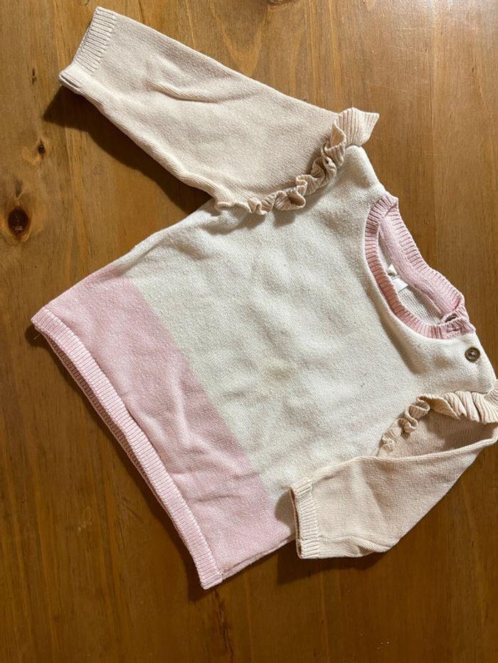 Pull fille H&M rose et beige 4-6 mois - photo numéro 1