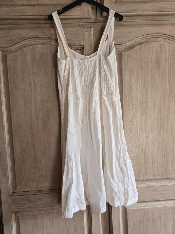 Robe blanc du nil taille 3 - photo numéro 2