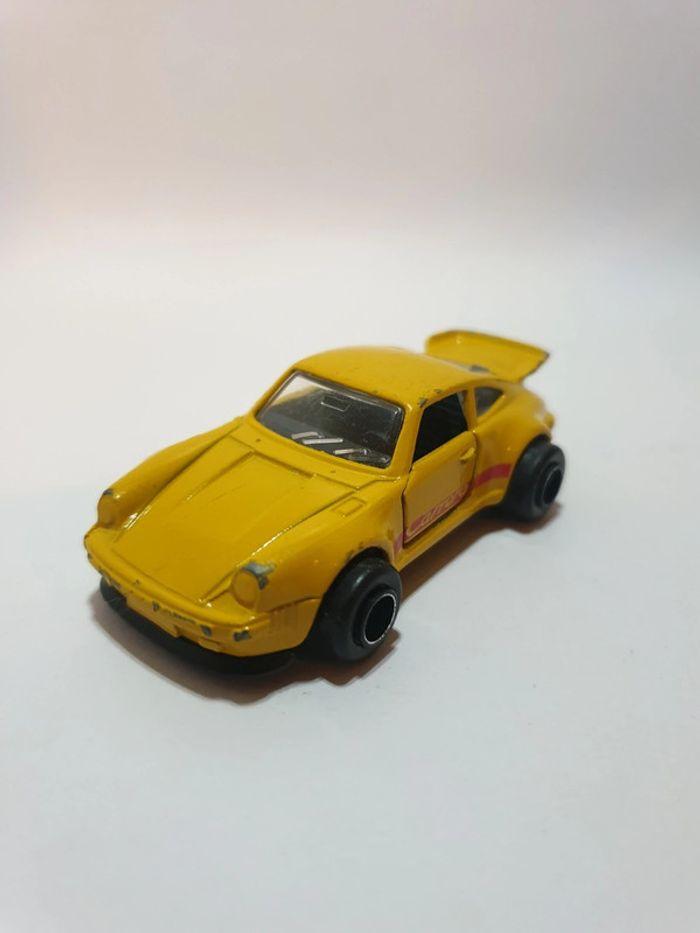 Majorette 209, Porsche 911 Turbo, 1/57, Jaune - photo numéro 1