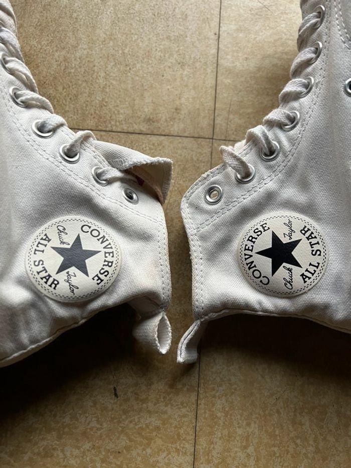 Converse blanche hiver montante 38 bon état - photo numéro 2