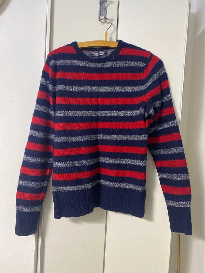 Pull d’hiver en Laine . Tommy Hilfiger .taille S - photo numéro 1