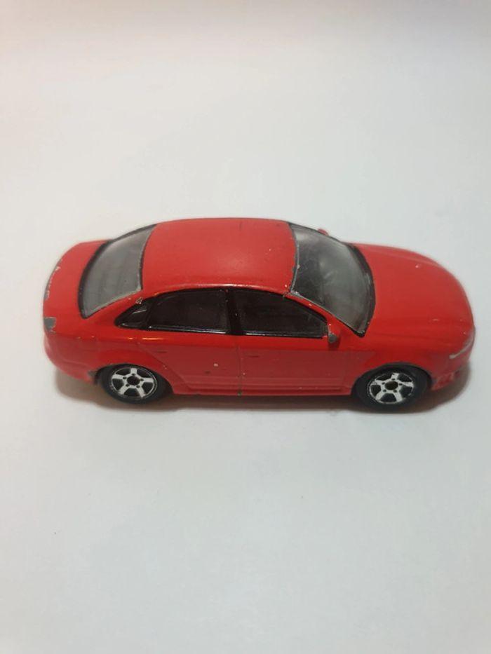 RealToy Audi RS4 Rouge à l'échelle 1/59 - photo numéro 6