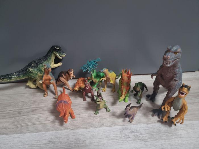 Lot de dinosaures