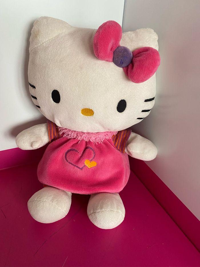 Peluche Hello kitty - photo numéro 1