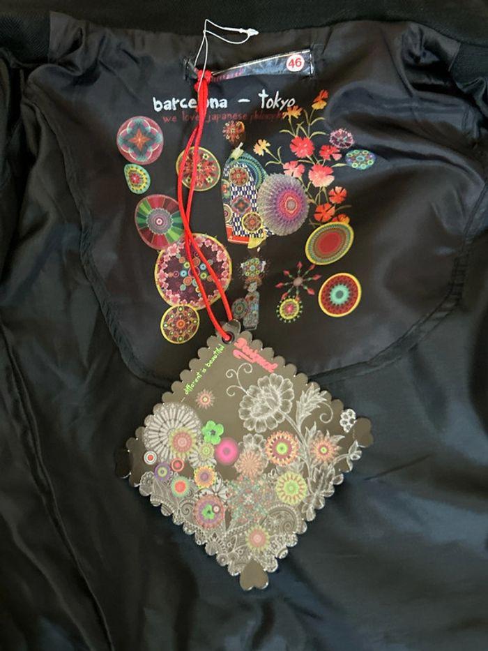 Magnifique manteau Desigual neuf et étiqueté 46 - photo numéro 6