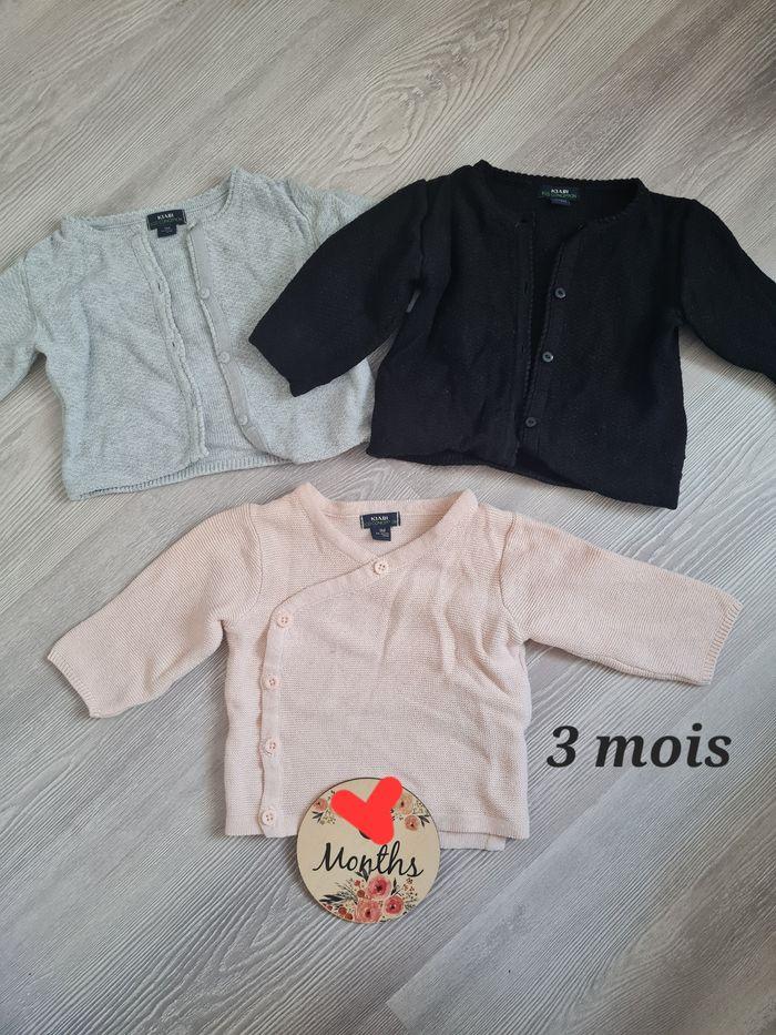 Lot gilets 3 mois - photo numéro 5