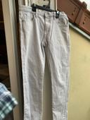 Jean blanc Uniqlo taille 40 d’occasion