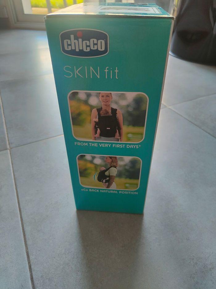 Porte bébé chicco skin fit très bon état - photo numéro 2