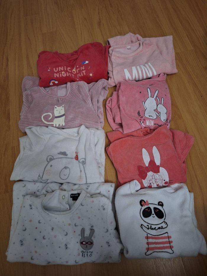 Lot 8 pyjamas 9 mois