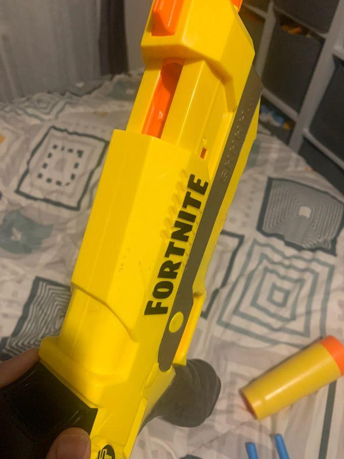 Nerf Fortnite SP jaune avec fléchettes - photo numéro 6