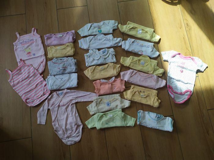 Gros lot vêtements bébé fille 3 mois Printemps/été 95 pièces - photo numéro 2