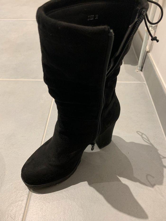 Tres belle paire de bottes - photo numéro 2