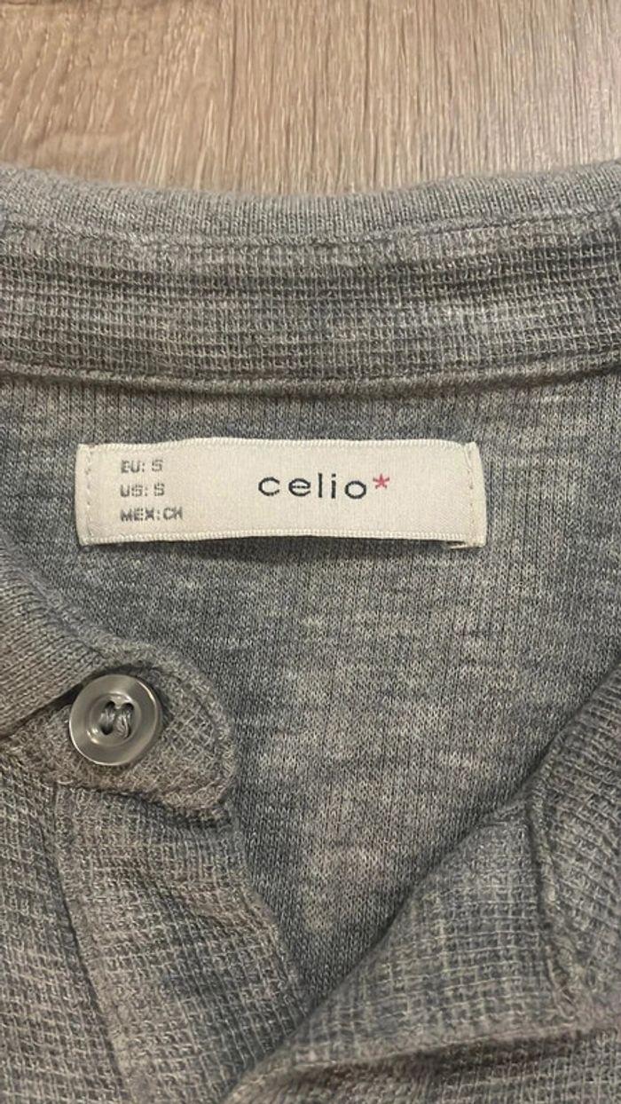 Polo celio gris très bon état  S - photo numéro 2