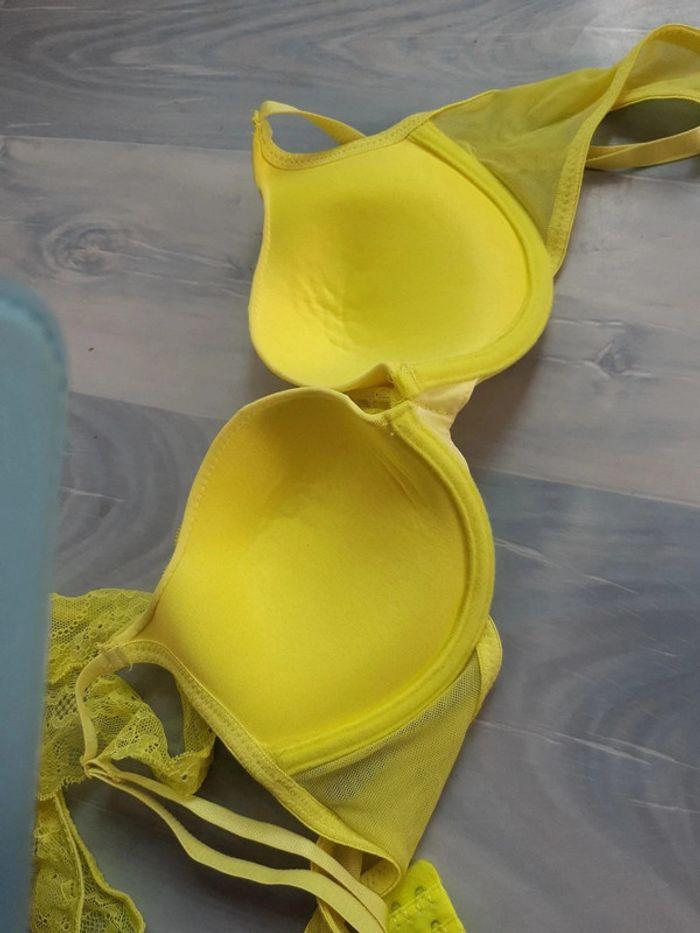 Soutien-gorge Jennyfer jaune fluo - photo numéro 10