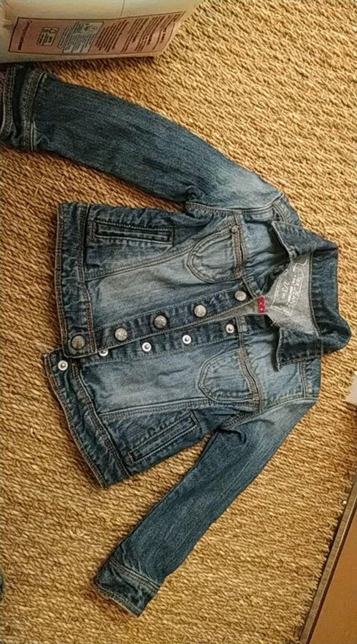 Veste en jean 2/3 ans - photo numéro 1