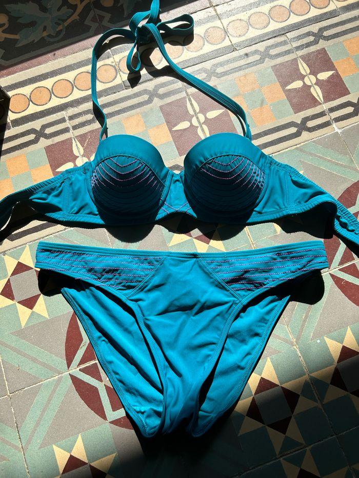 Maillot de bain vintage de chez Aubade bleu avec couture décorative violette - photo numéro 2