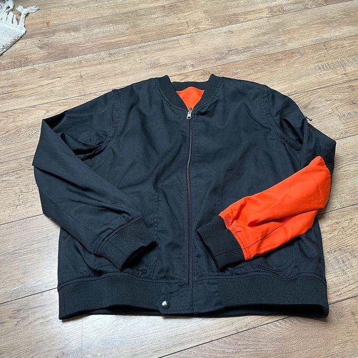 Veste Bombers, réversible, noire et orange par Louis Marie de Castelbajac taille L - photo numéro 1