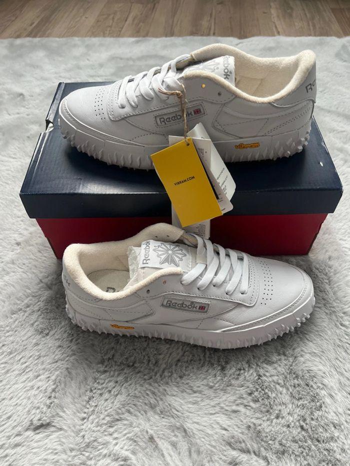 Reebok vibram jn99 blanche taille 38 - photo numéro 1