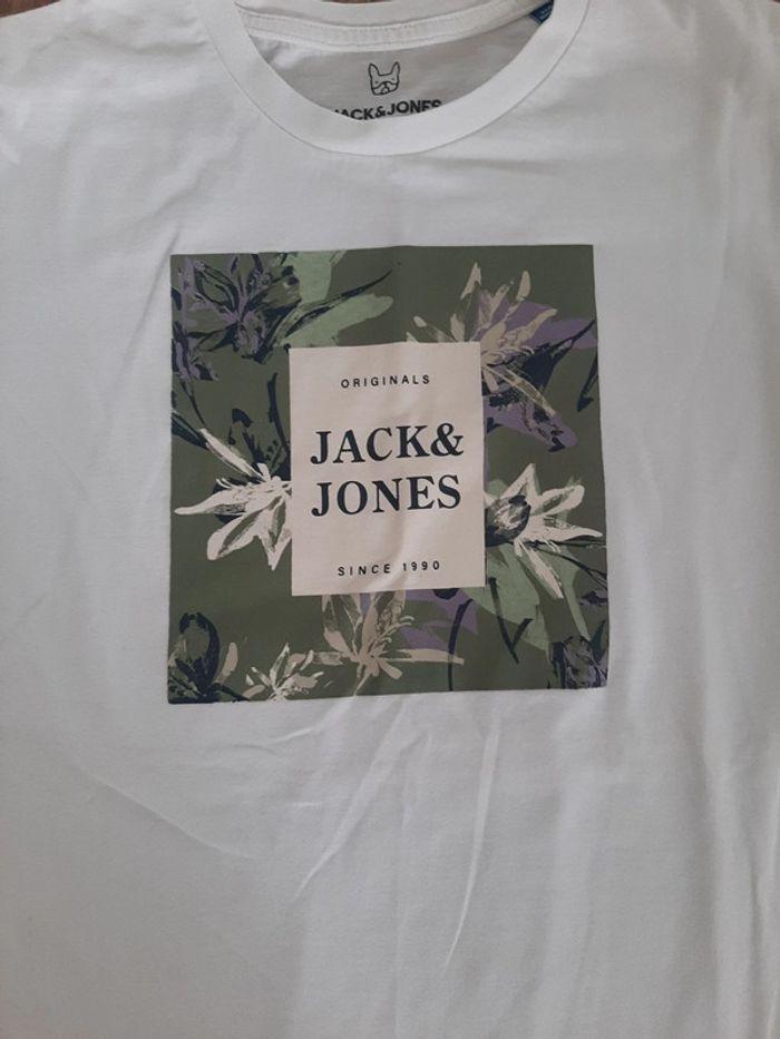 Tee shirt jack&Jones  14ans - photo numéro 2