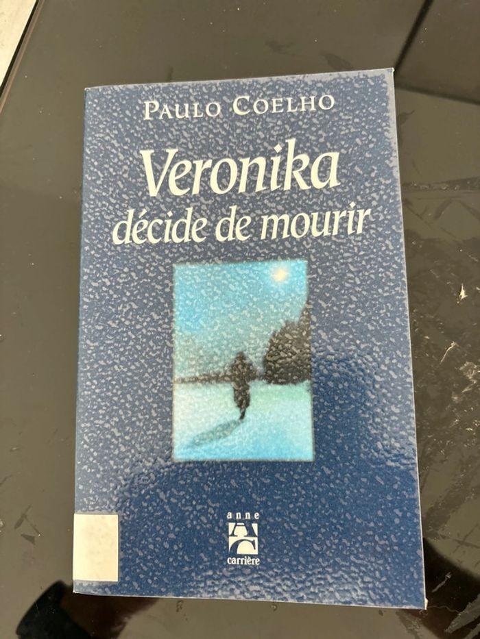 Veronika décide de mourir / Paulo Coelho - photo numéro 1