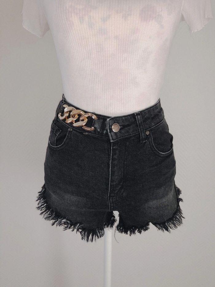 Short noir en jean taille haute avec chaînette dorée - Taille 36 - photo numéro 9