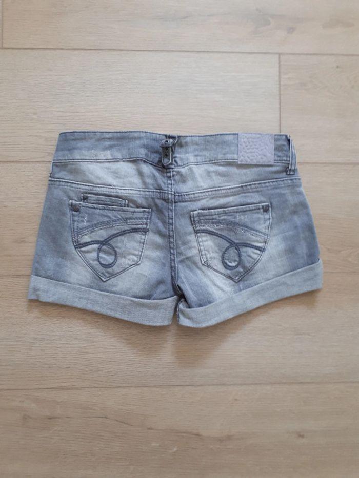 Short en jean effet used - photo numéro 2