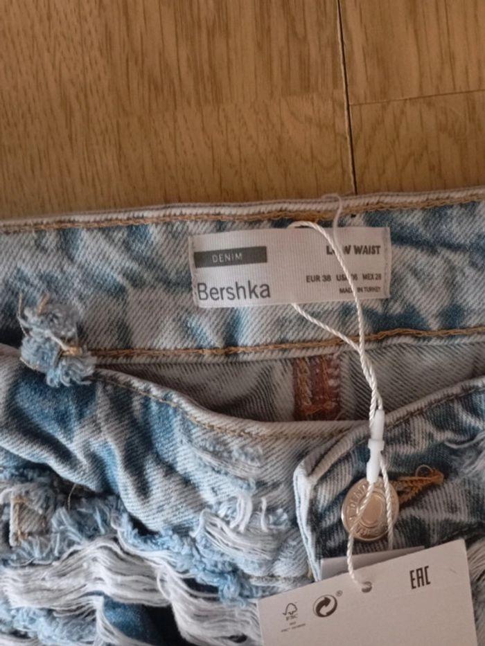 Jean destroy Bershka t38 - photo numéro 4