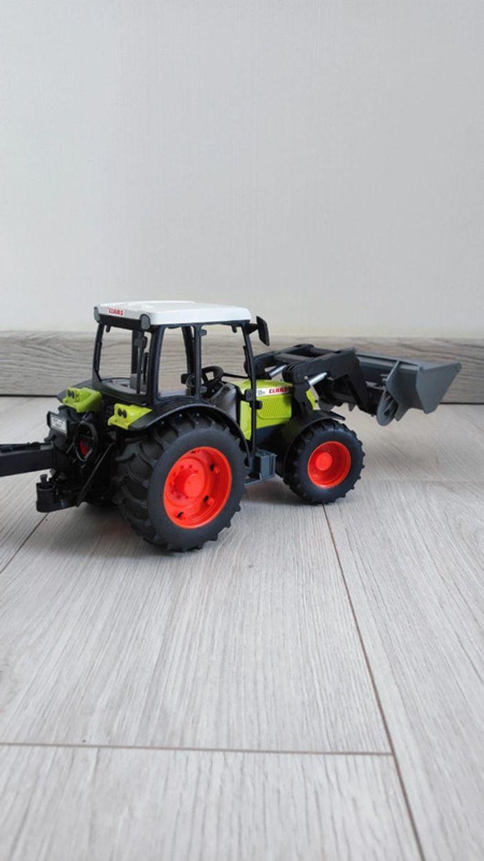 Lot de 2 tracteurs Claas + remorques Bruder - photo numéro 10