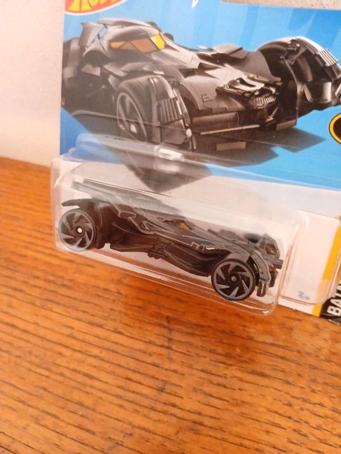 Hot Wheels Batmobile - photo numéro 3