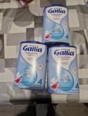 Lot de 3 boîtes  de lait