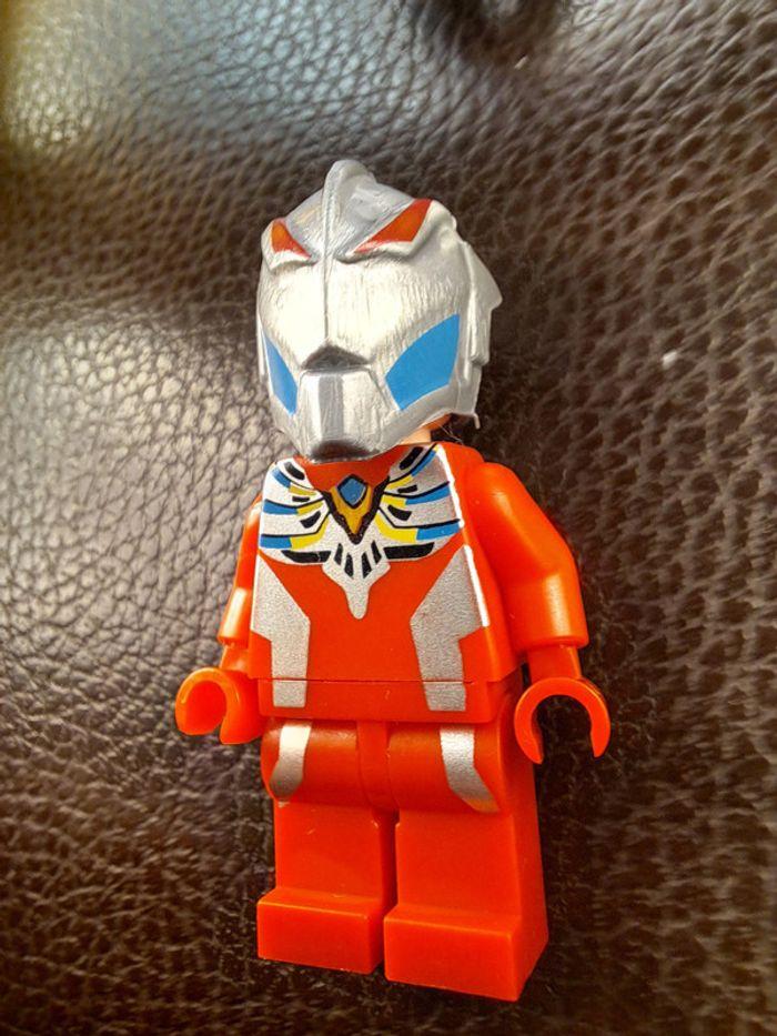 Figurine Lego compatible Ultraman - photo numéro 2