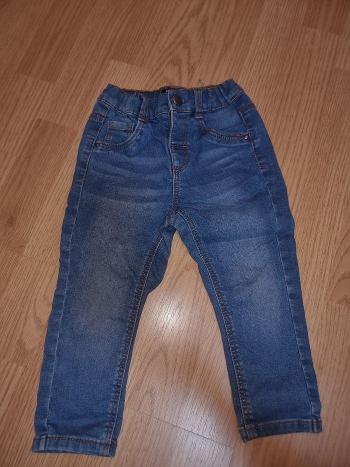 Lot jeans 24 mois. - photo numéro 5