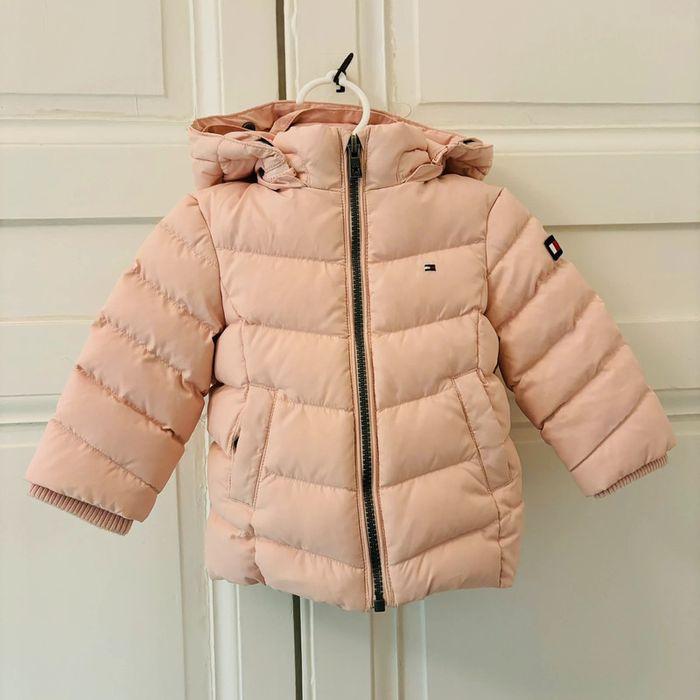 Magnifique doudoune veste duffle coat bébé fille 12 mois tommy hilfiger rose hiver - photo numéro 1