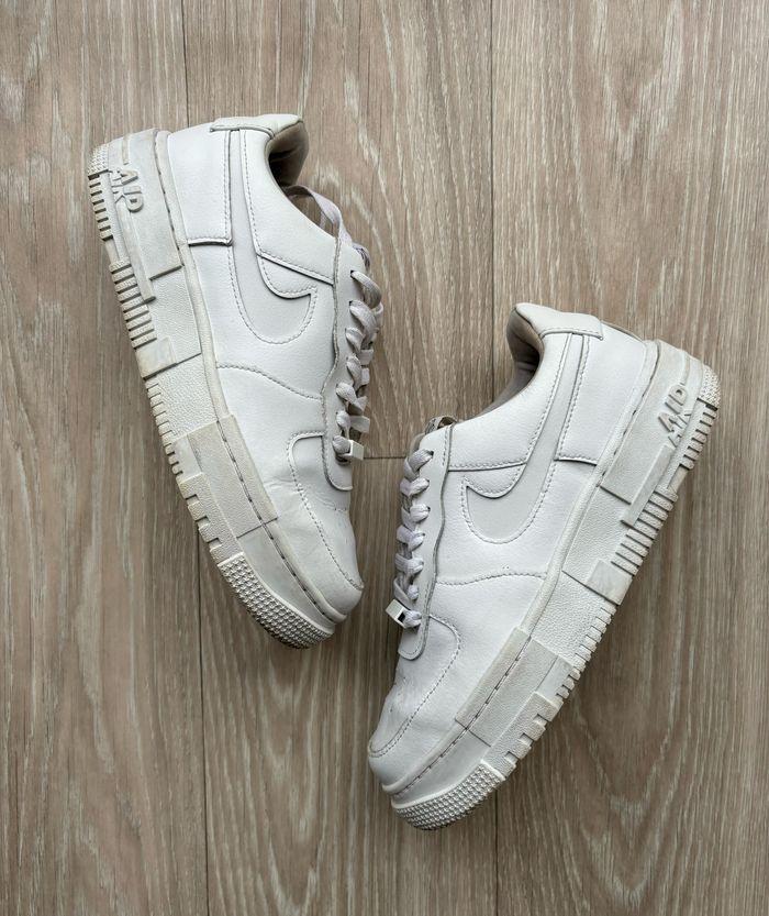 Nike Air Force 1 Blanche Taille 38,5 - photo numéro 2