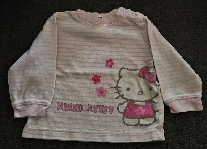 Pull bébé fille Hello Kitty. - photo numéro 1