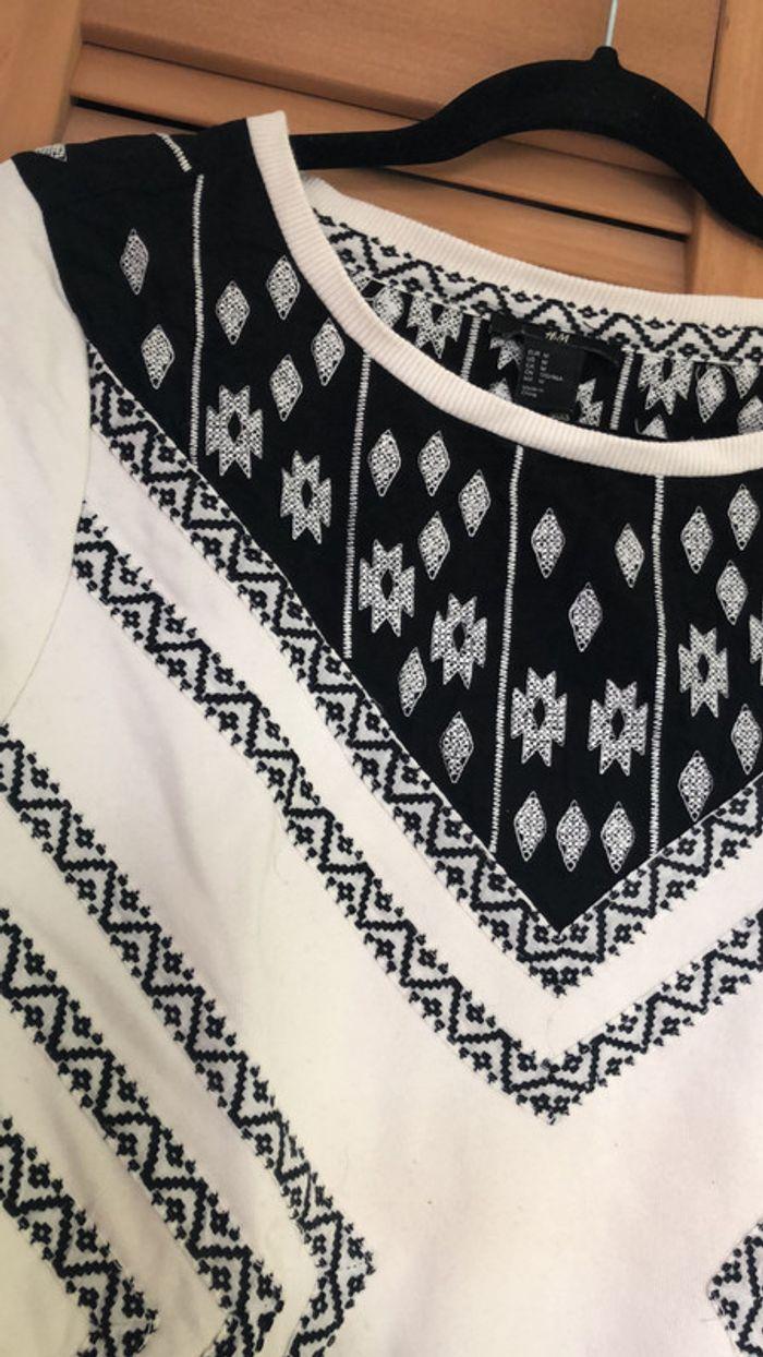 Pull H&M blanc et bleu - photo numéro 2