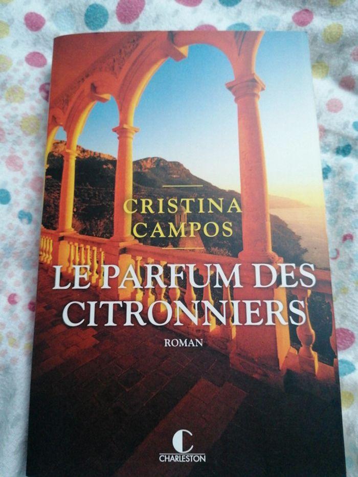 Livre le parfum des citronniers - photo numéro 1