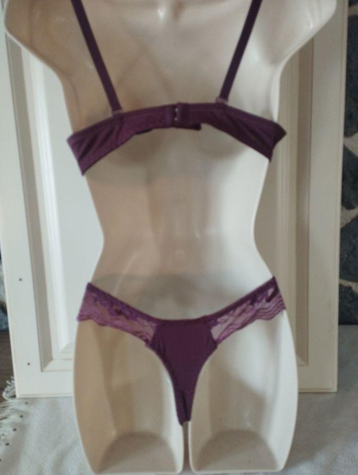 Ensemble lingerie neuf couleur violet. 85B S/M pour le bas - photo numéro 5