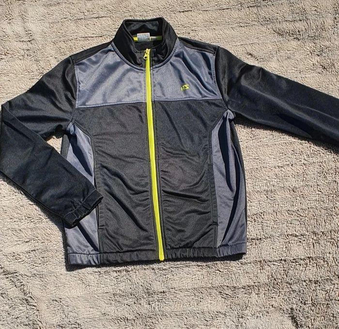 Veste de sport T 12ans - photo numéro 1