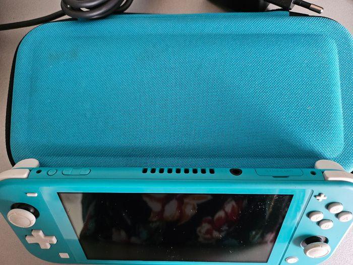 Nintendo Switch Lite - photo numéro 1