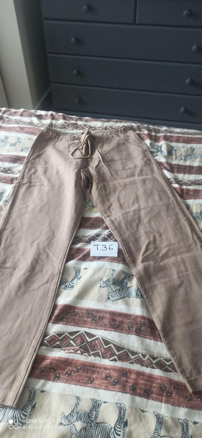 Pantalon beige t. 36