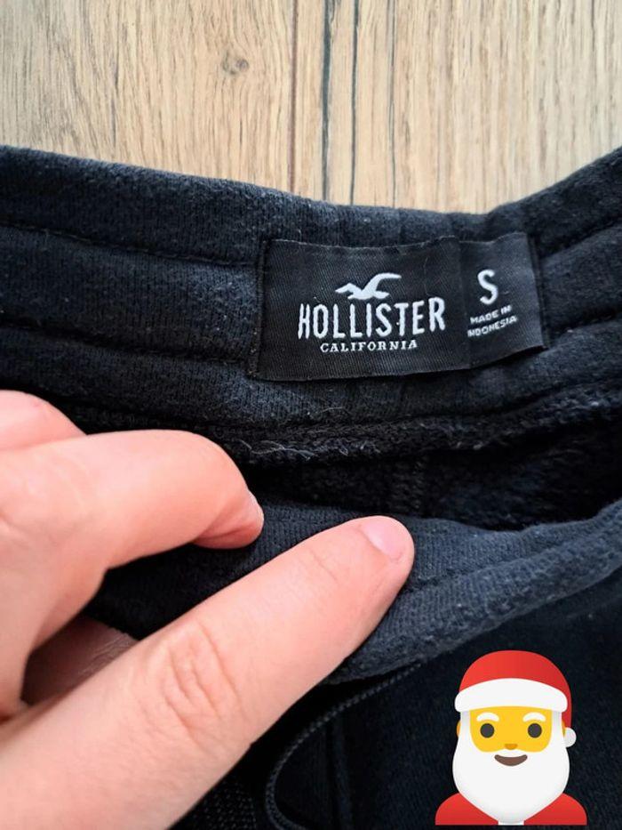 Short noir à bandes rouges hollister S - photo numéro 2