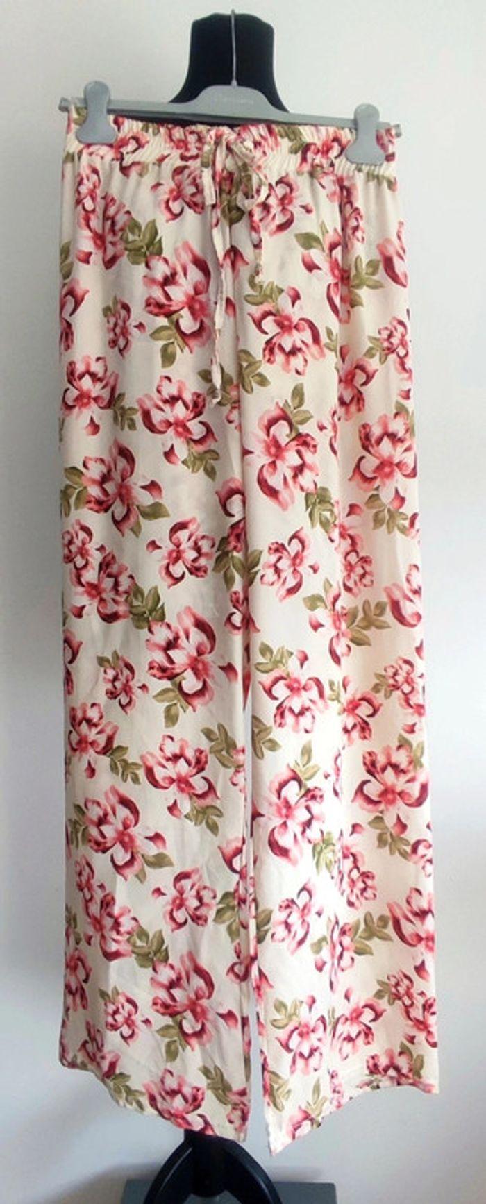 🎀 Pantalon d'été Taille 2 Fleuri Neuf - photo numéro 6